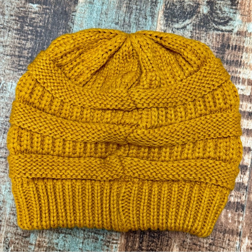 Women’s C.C. Scarf and Hat Bundle | #S19 - Picture 9 of 12